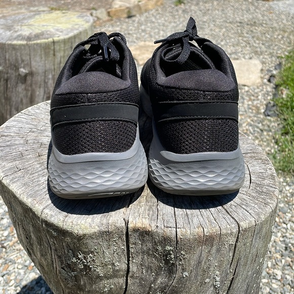 Skechers Air Cooled Men’s Black Sneakers - Picture 4 of 7